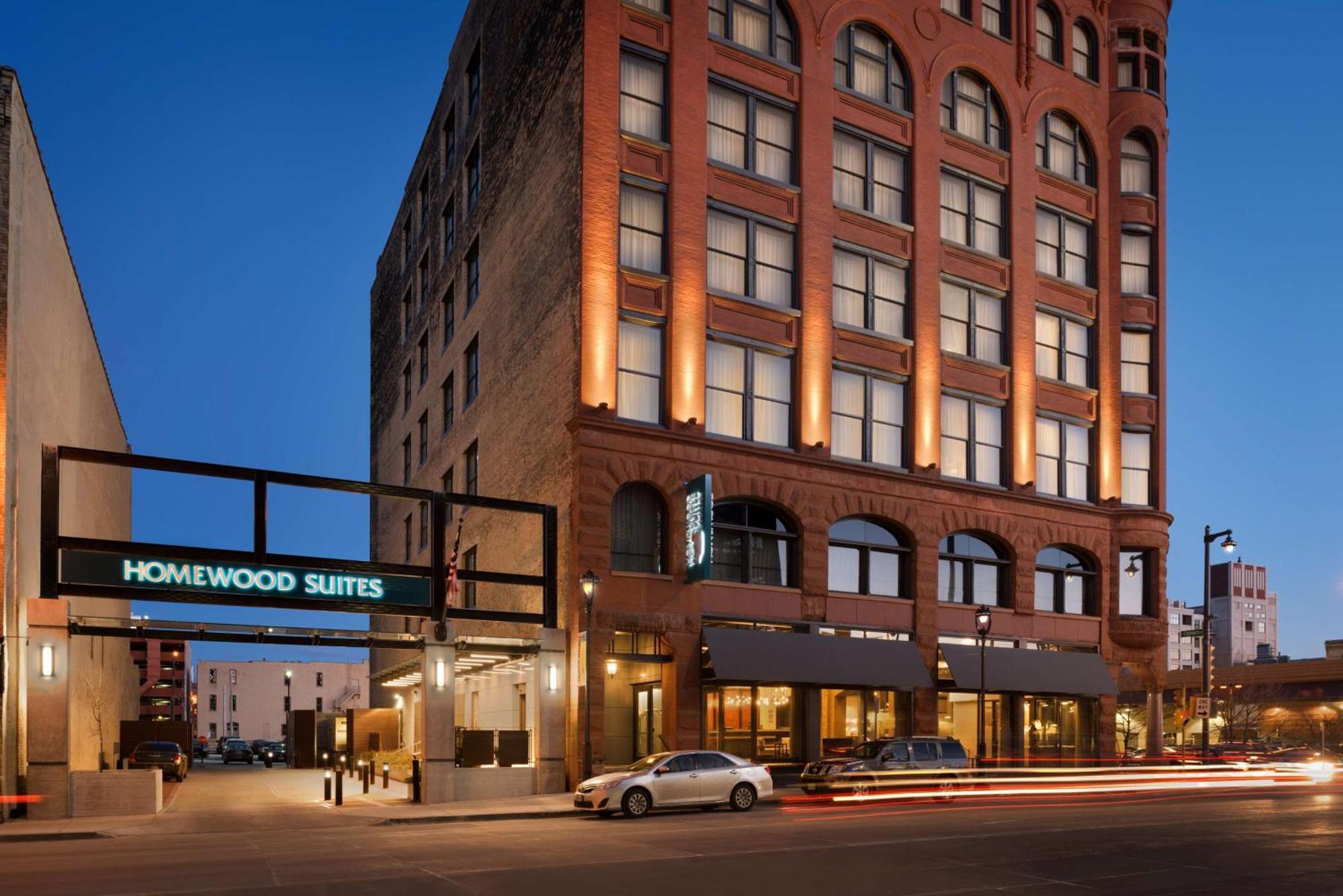 Homewood Suites By Hilton Milwaukee Downtown Экстерьер фото